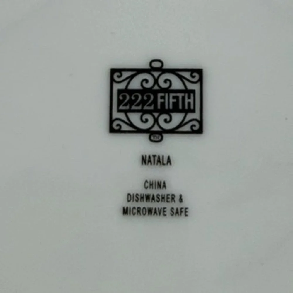 Set of 4 222 Fifth Natala Christmas Holiday Dessert‎ Plates